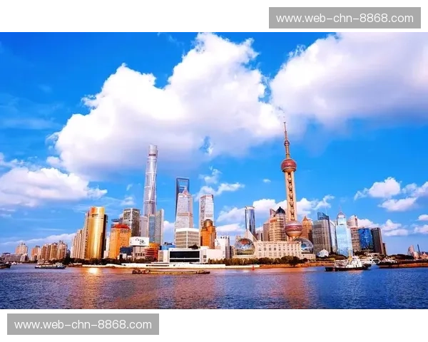 东方明珠邂逅新宿霓虹：上海上港与FC东京的绿茵巅峰对决